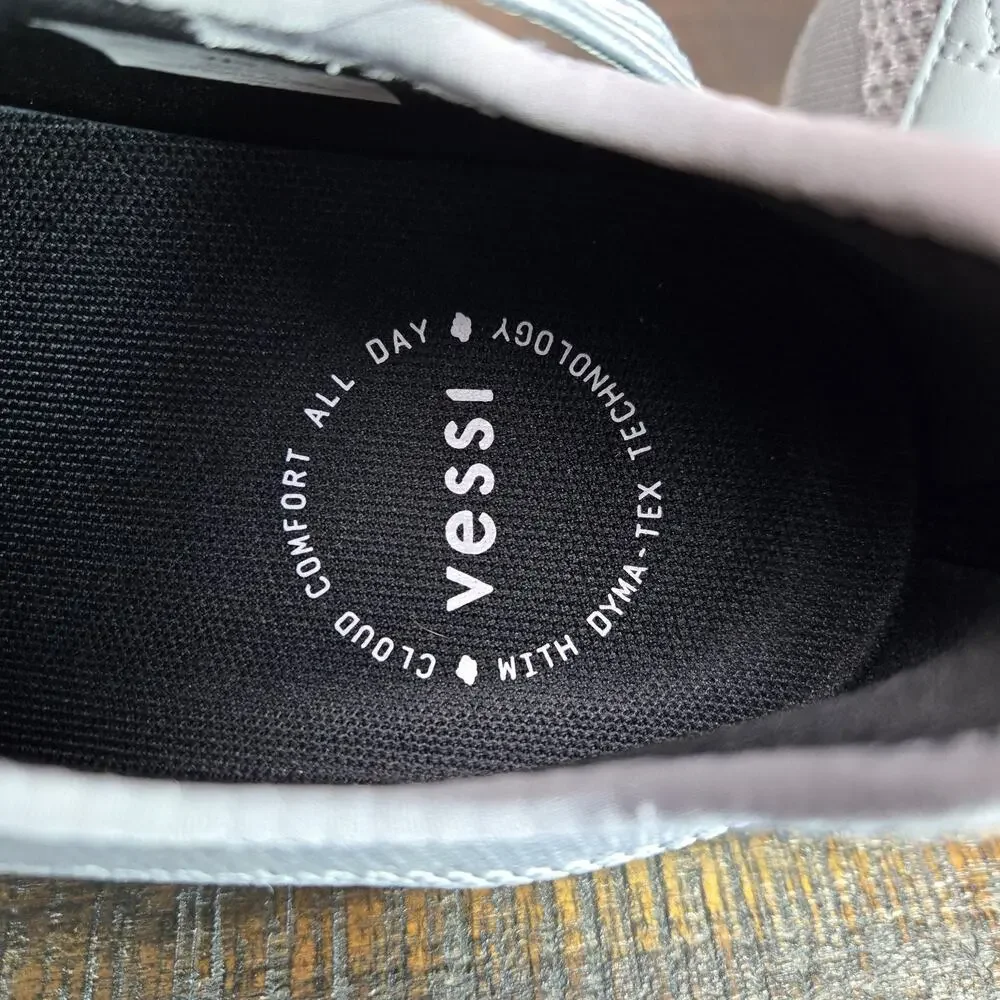 Vessi Weekend 1.5 Sneaker Womens Size 9 Waterproof Shoes Concrete Gray White